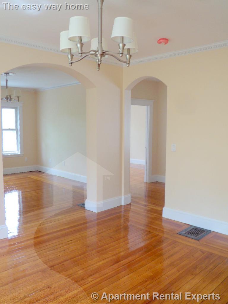 9 Whitfield Rd, Davis Square