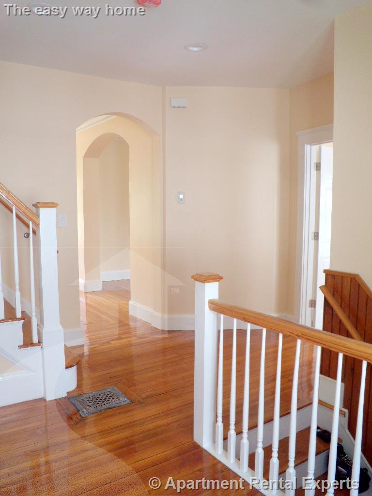 9 Whitfield Rd, Davis Square