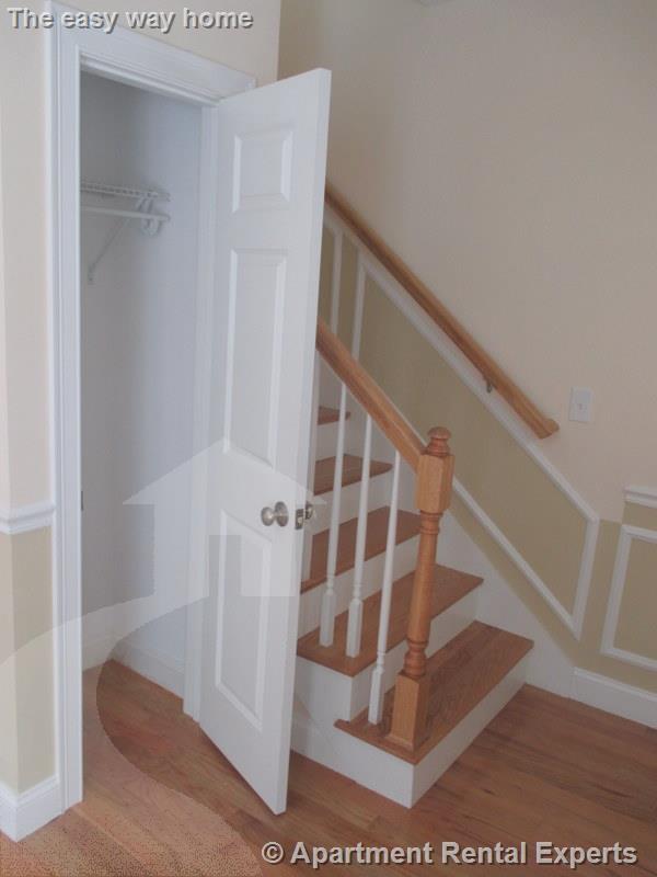 19 Gilman St, East Somerville