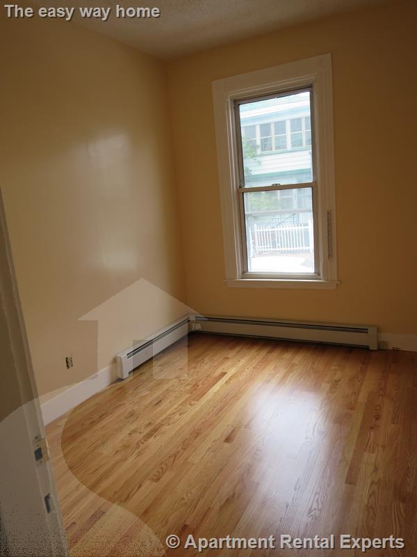 90 Norfolk St, Central Square