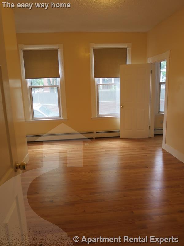 90 Norfolk St, Central Square