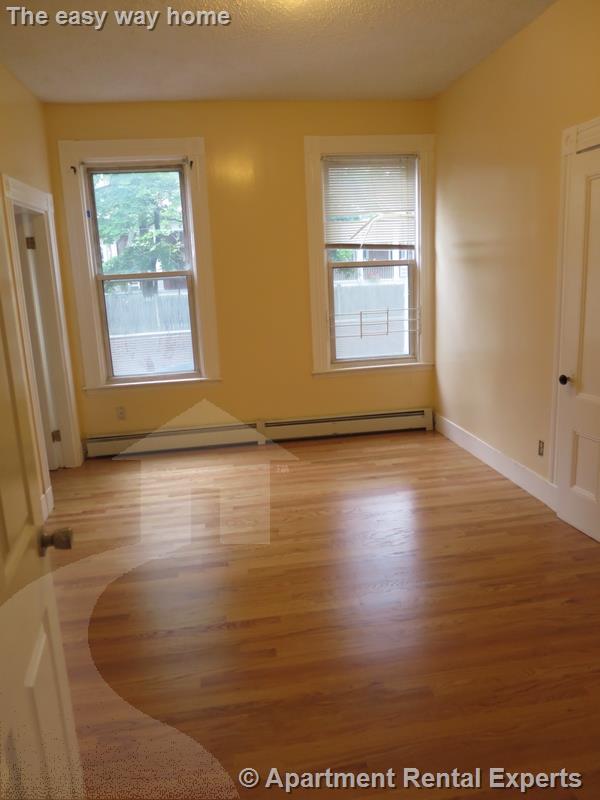 90 Norfolk St, Central Square