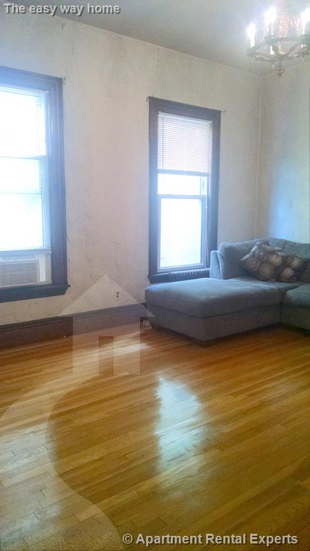 74 Dover St, Davis Square