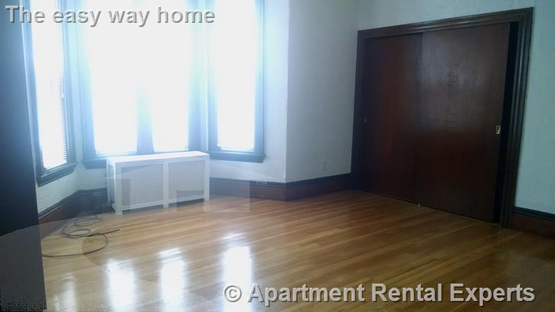 74 Dover St, Davis Square