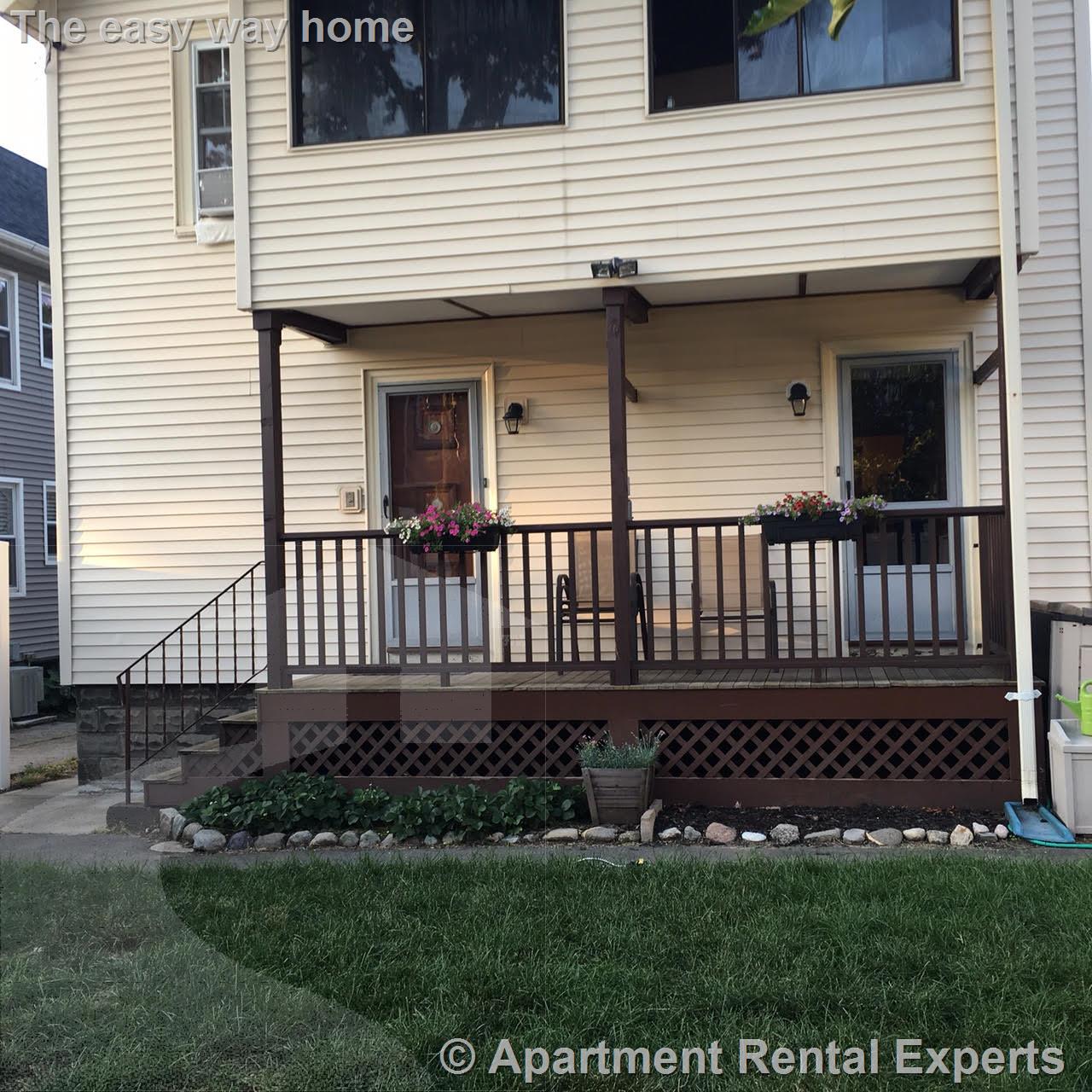 173 Boston Ave, Tufts