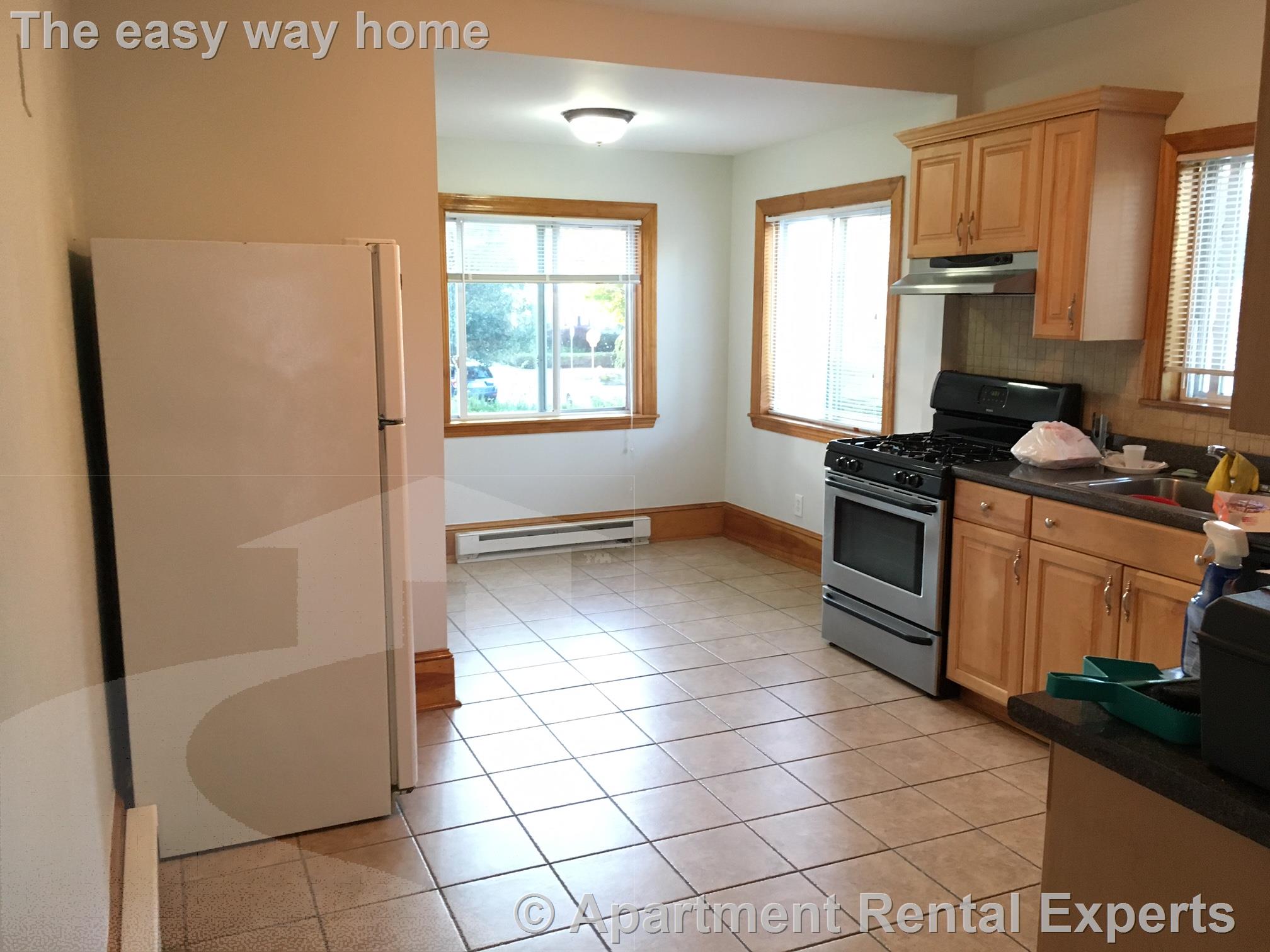 17-19 Burget Ave, Tufts