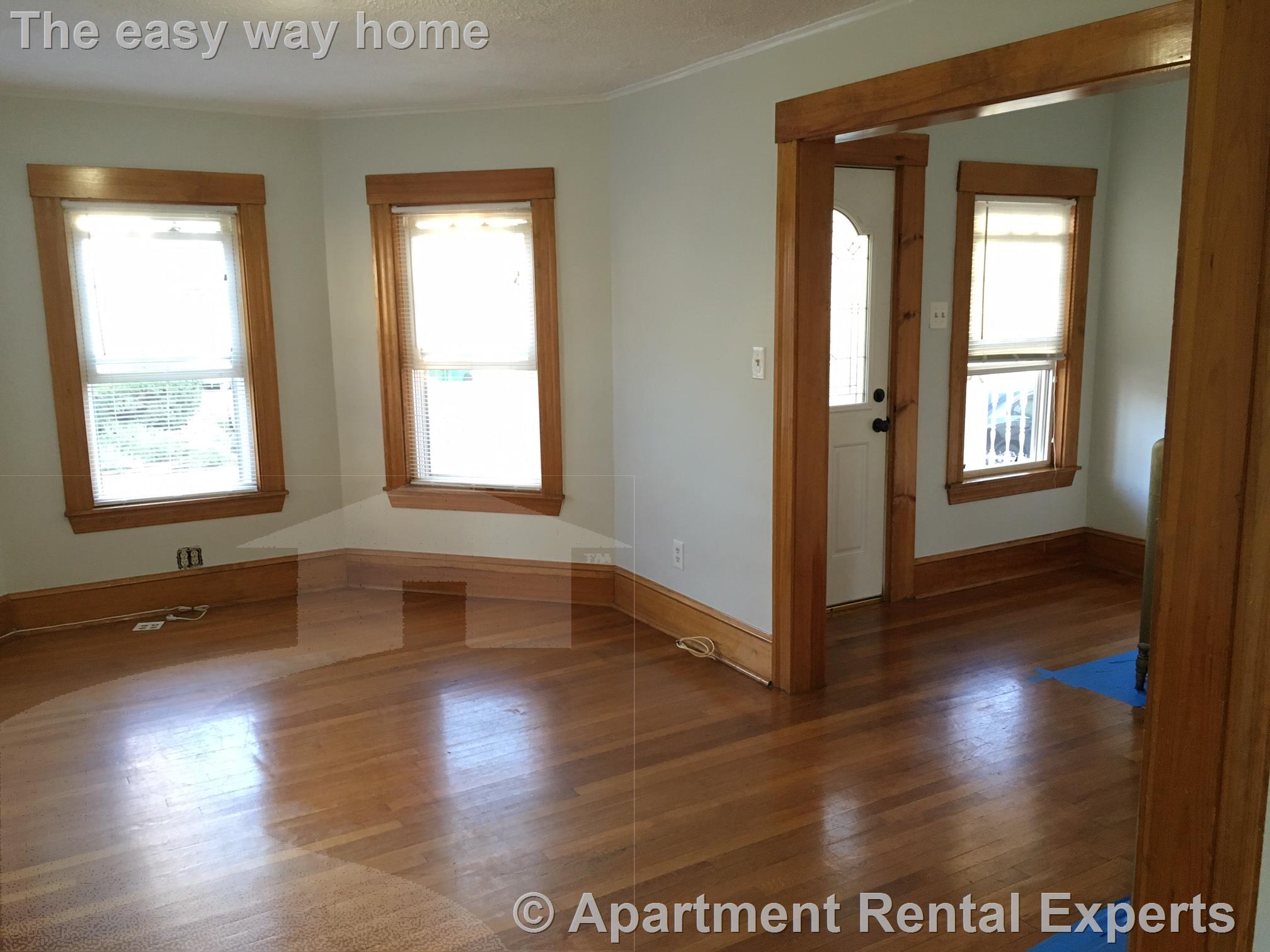 17-19 Burget Ave, Tufts