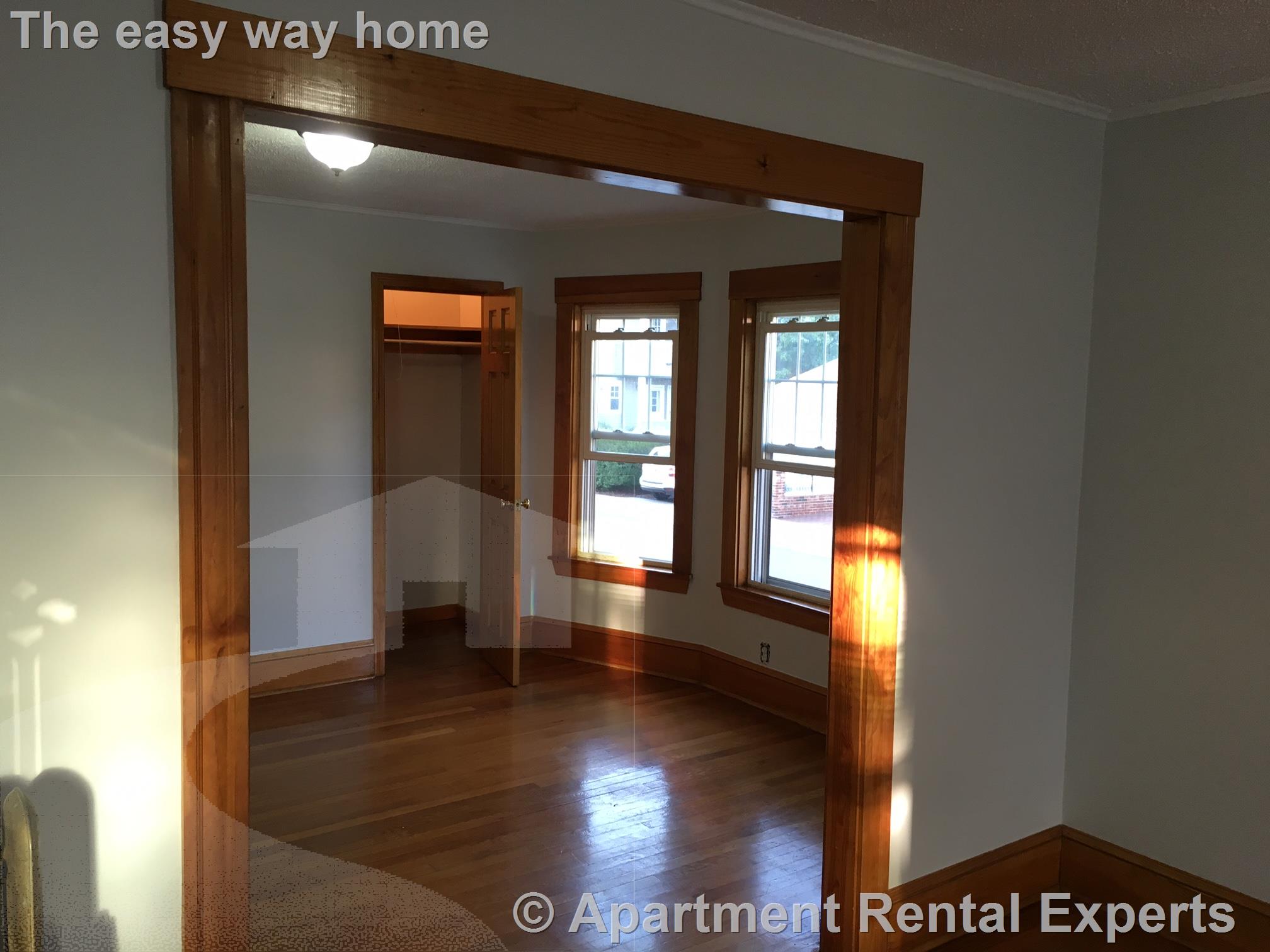 17-19 Burget Ave, Tufts