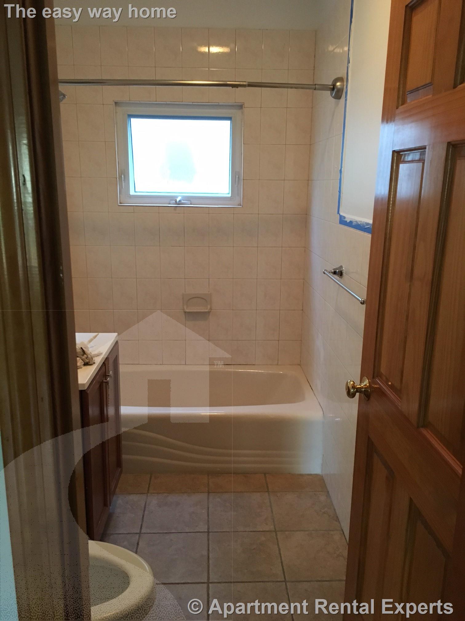 17-19 Burget Ave, Tufts