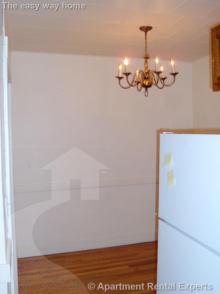 36 College Ave, Davis Square