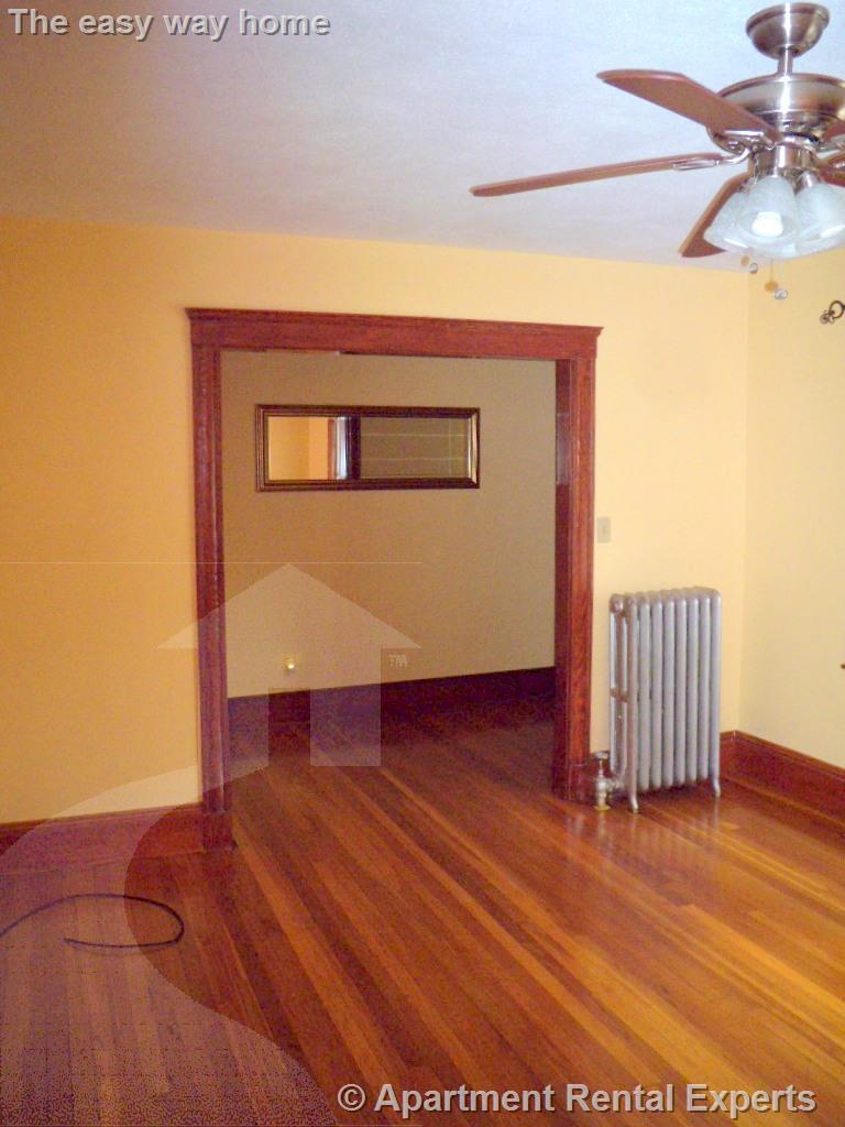 173 Boston Ave, Tufts