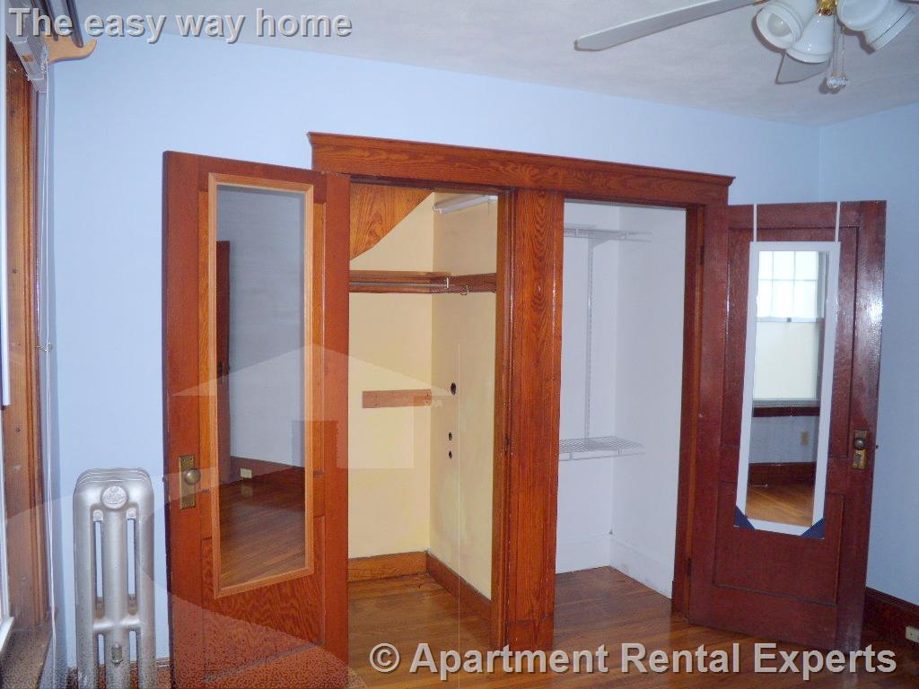 173 Boston Ave, Tufts