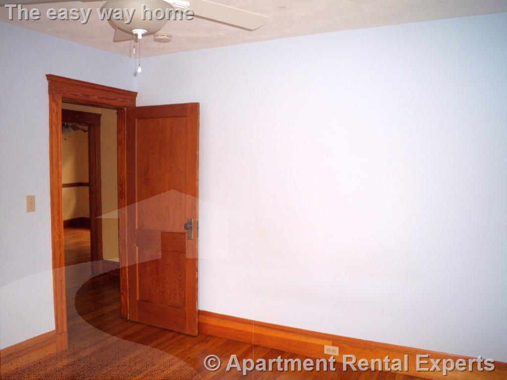 173 Boston Ave, Tufts