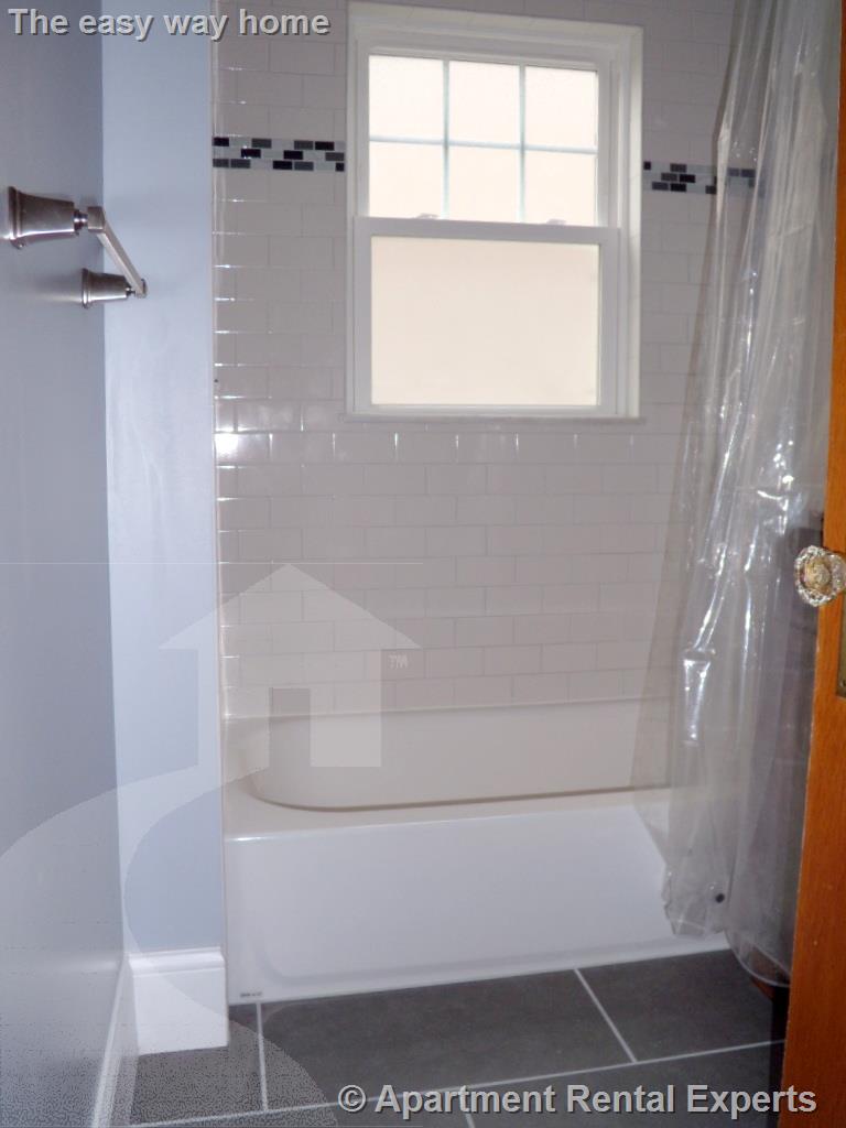 173 Boston Ave, Tufts