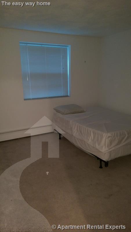 7 Meridian St, Malden Center