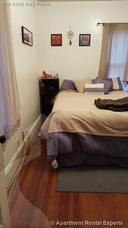 148 Willow Ave, Davis Square