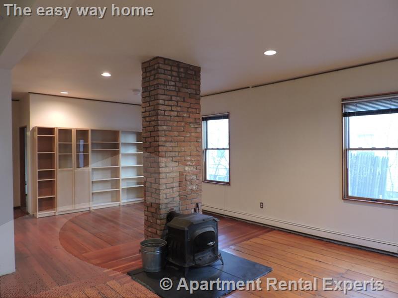 54 Howard St, Riverside