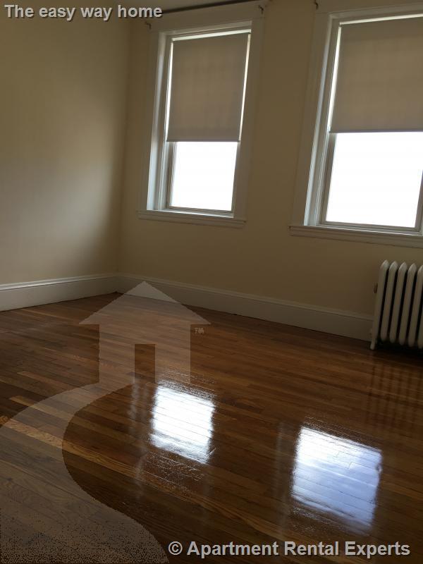 1610 Massachusetts Ave, Harvard Square