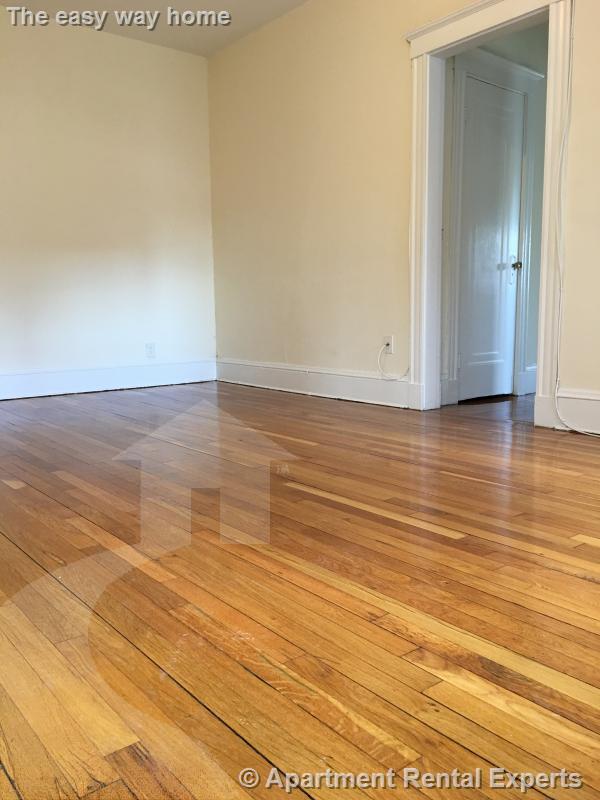 1610 Massachusetts Ave, Harvard Square