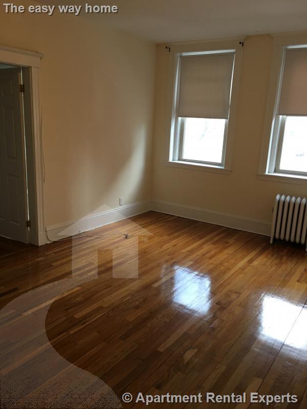 1610 Massachusetts Ave, Harvard Square