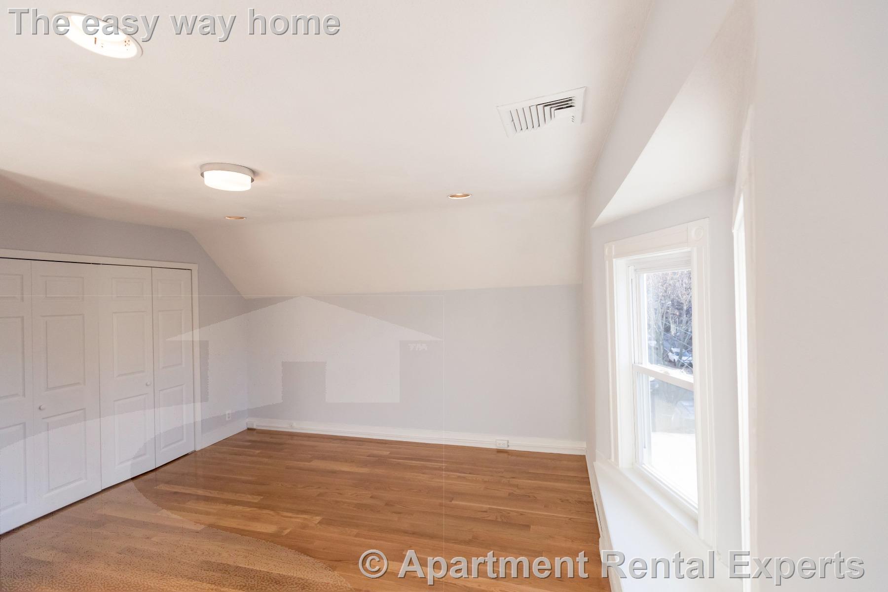 33 Bromfield Rd, Tufts