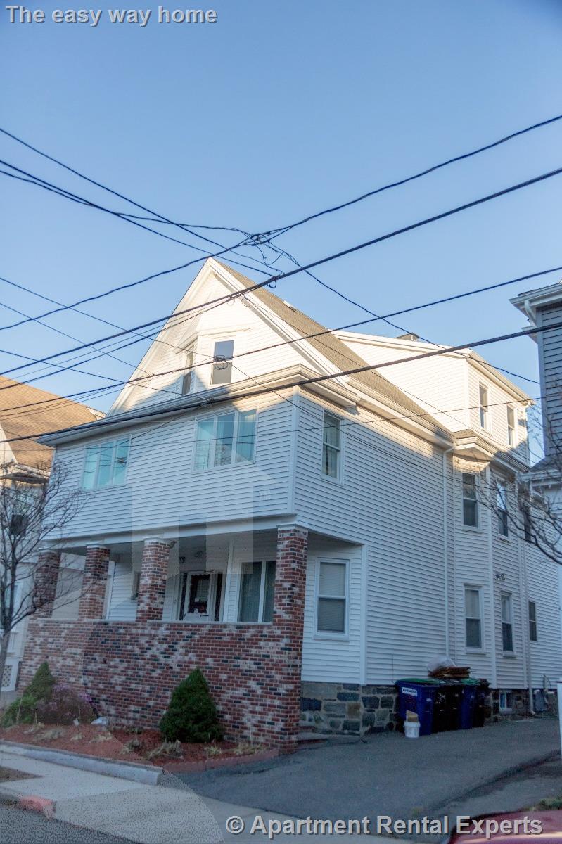 33 Bromfield Rd, Tufts