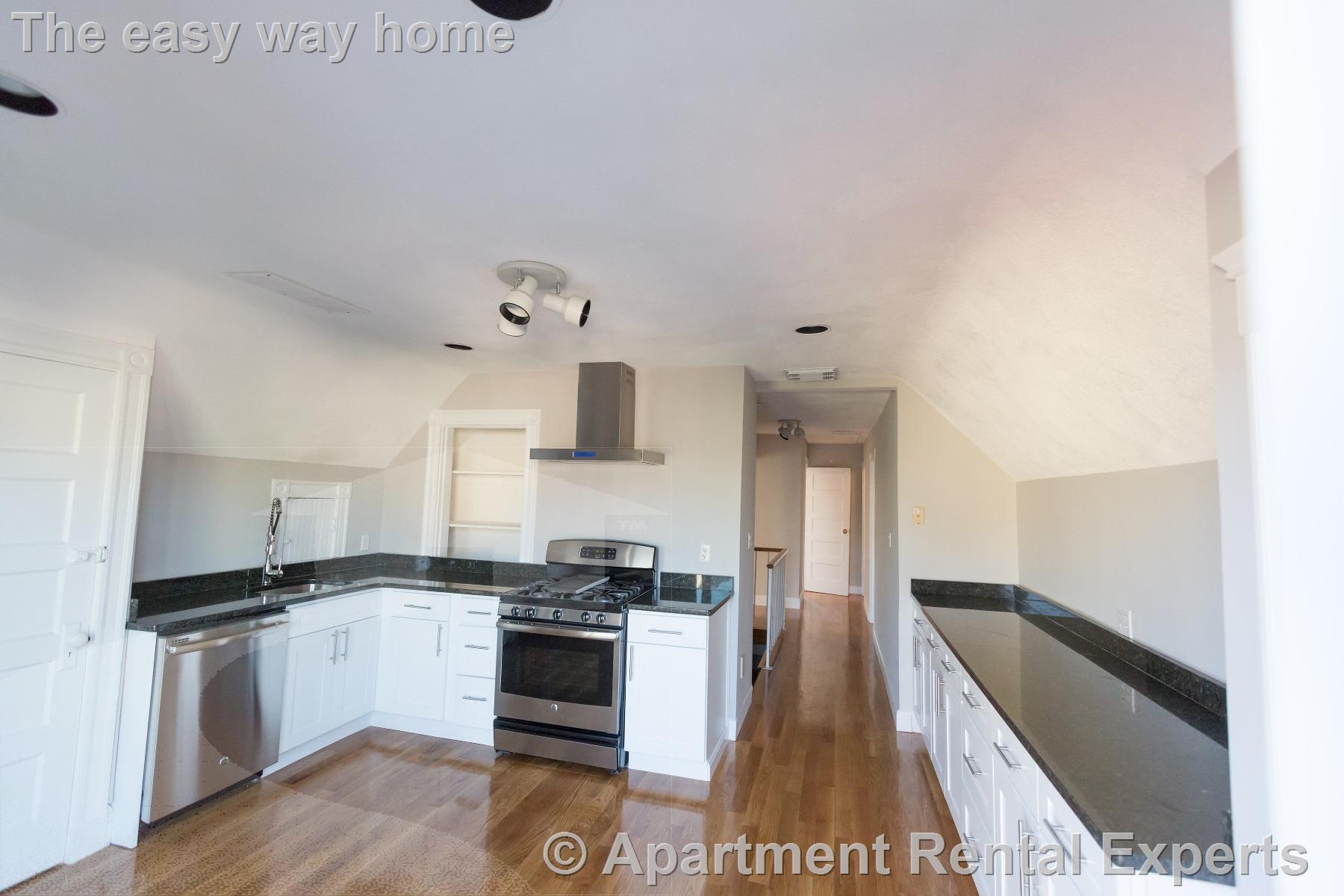 33 Bromfield Rd, Tufts