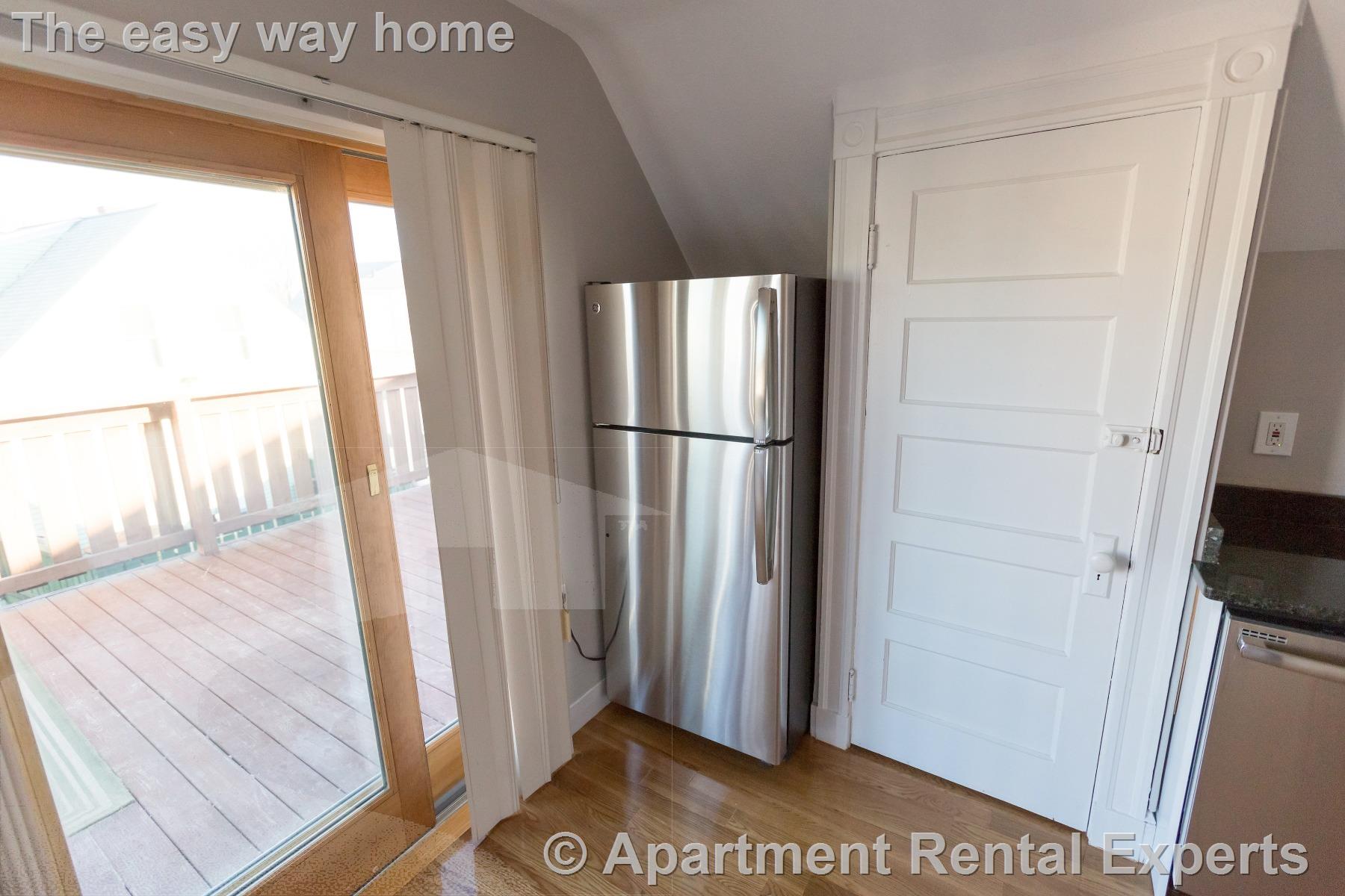 33 Bromfield Rd, Tufts