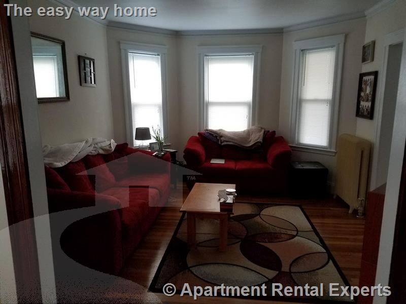 51 Windsor St, Arlington