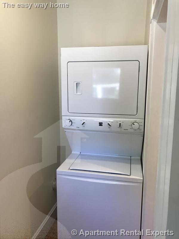 94 Bristol Rd, Ball Square