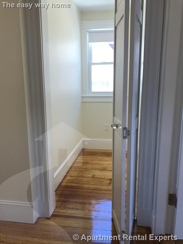 94 Bristol Rd, Ball Square