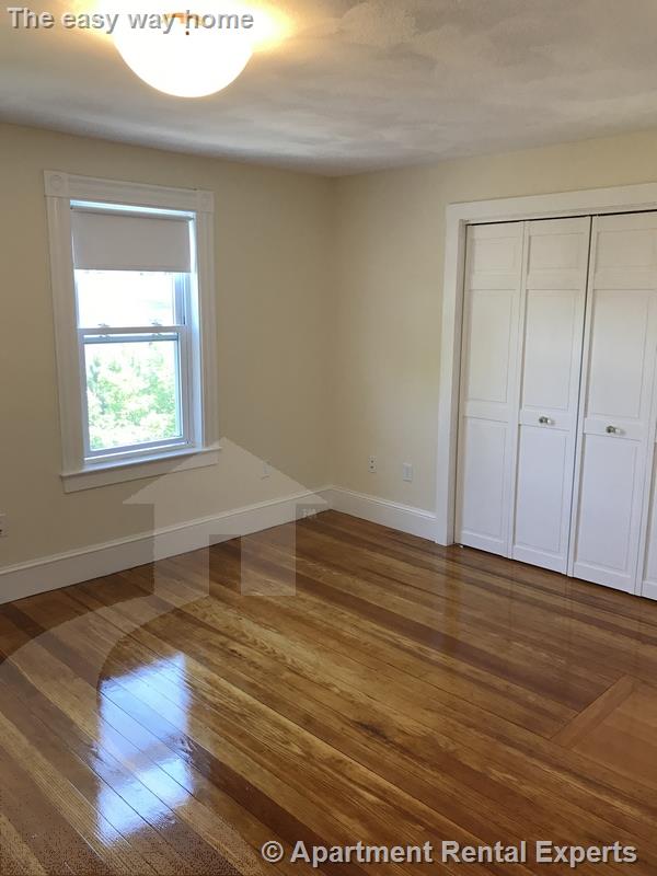 94 Bristol Rd, Ball Square