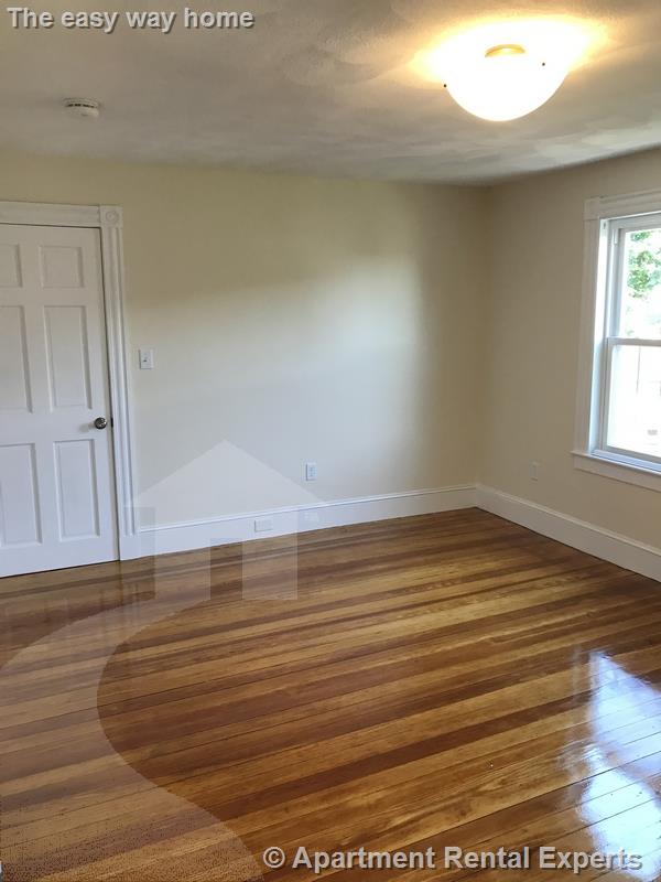 94 Bristol Rd, Ball Square