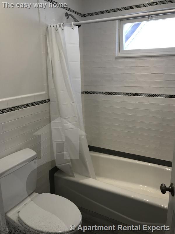 94 Bristol Rd, Ball Square