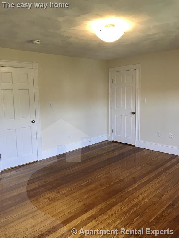 94 Bristol Rd, Ball Square