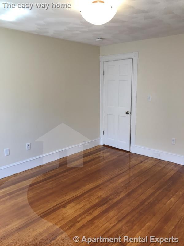 94 Bristol Rd, Ball Square