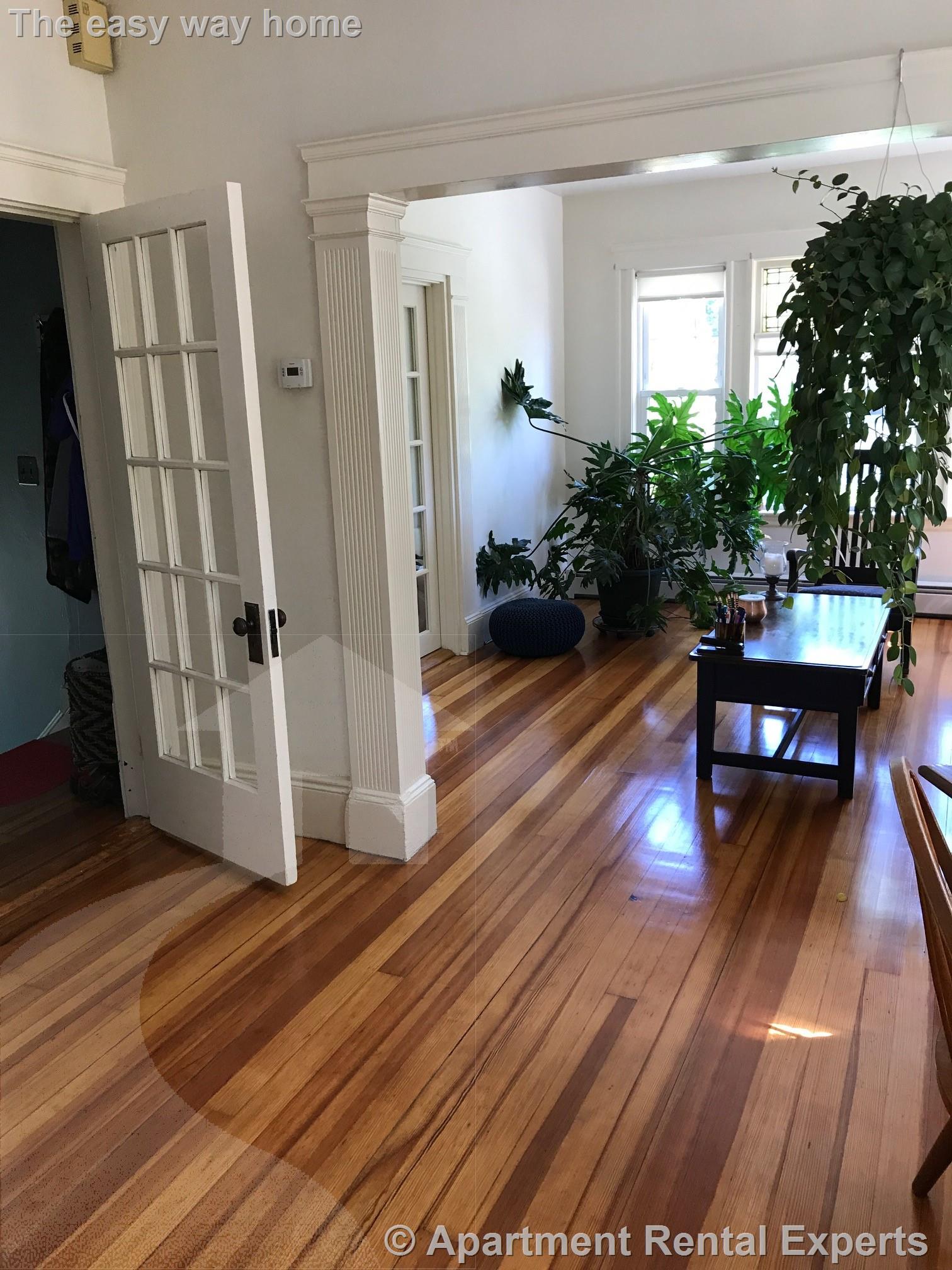 24 Elm Pl, Porter Square