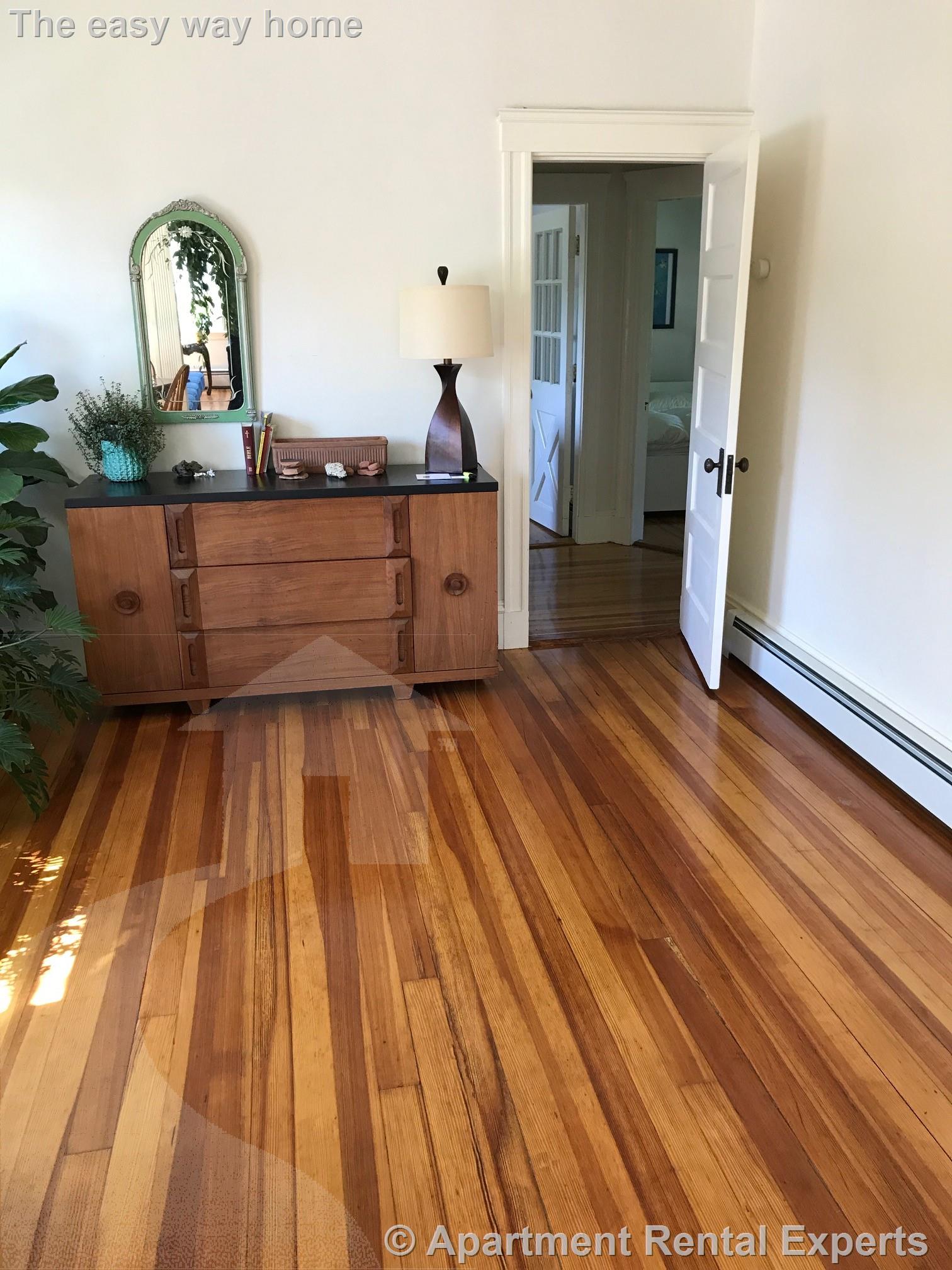 24 Elm Pl, Porter Square