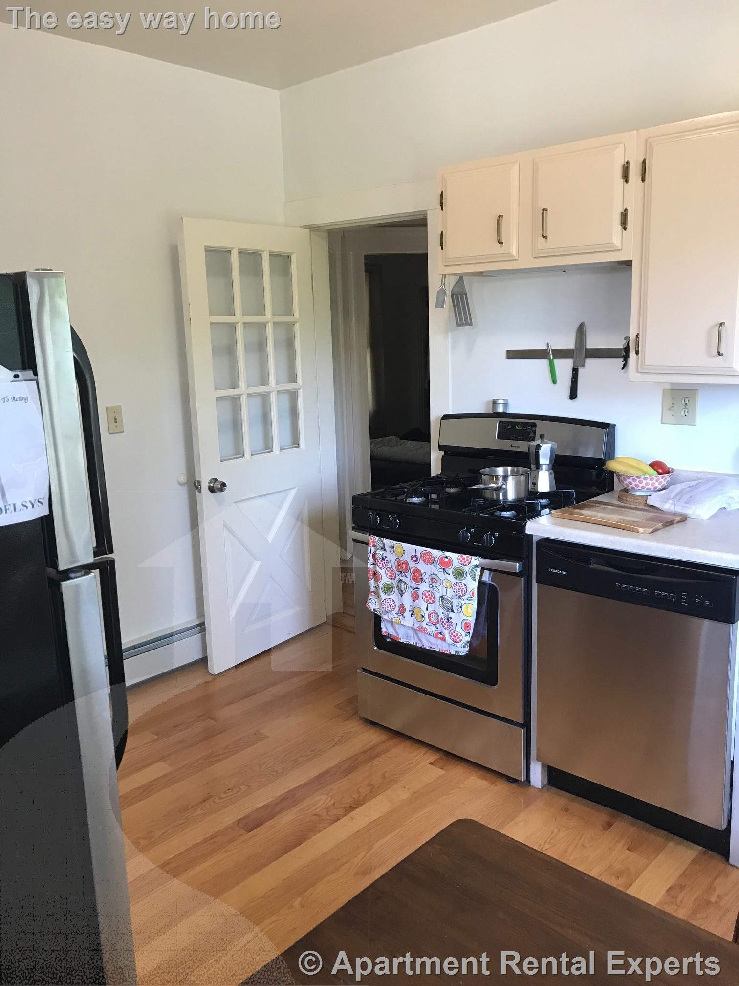 24 Elm Pl, Porter Square