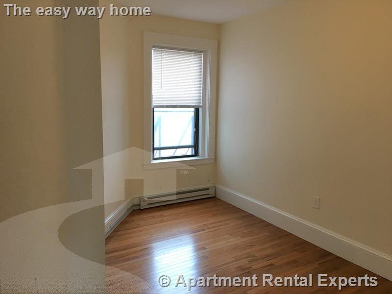 991 Massachusetts Ave, Harvard Square