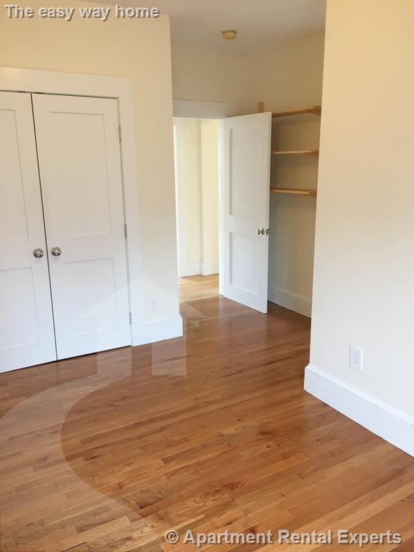 991 Massachusetts Ave, Harvard Square