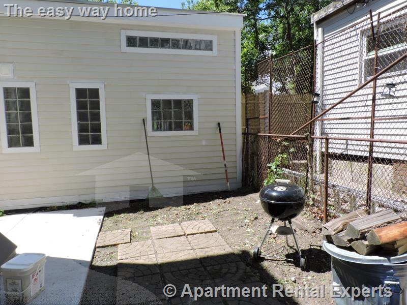 55 Pine St, Central Square