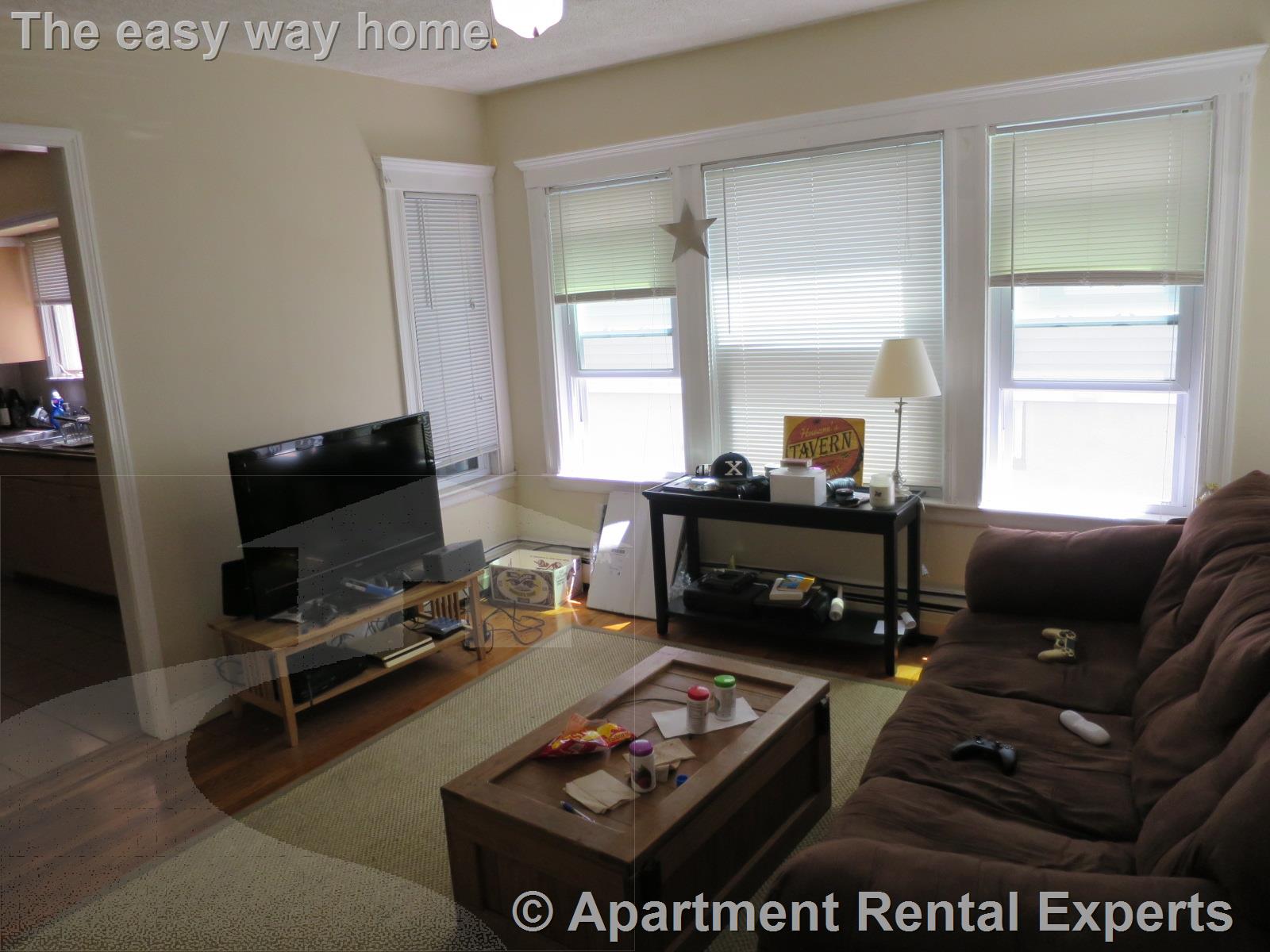 461 Broadway, Magoun Square