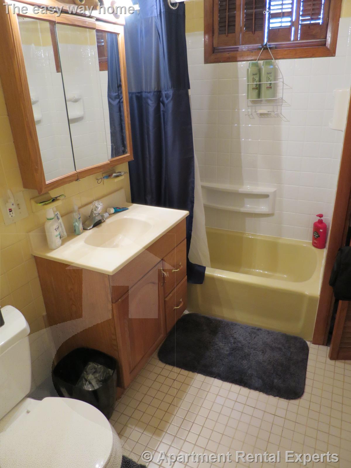 461 Broadway, Magoun Square