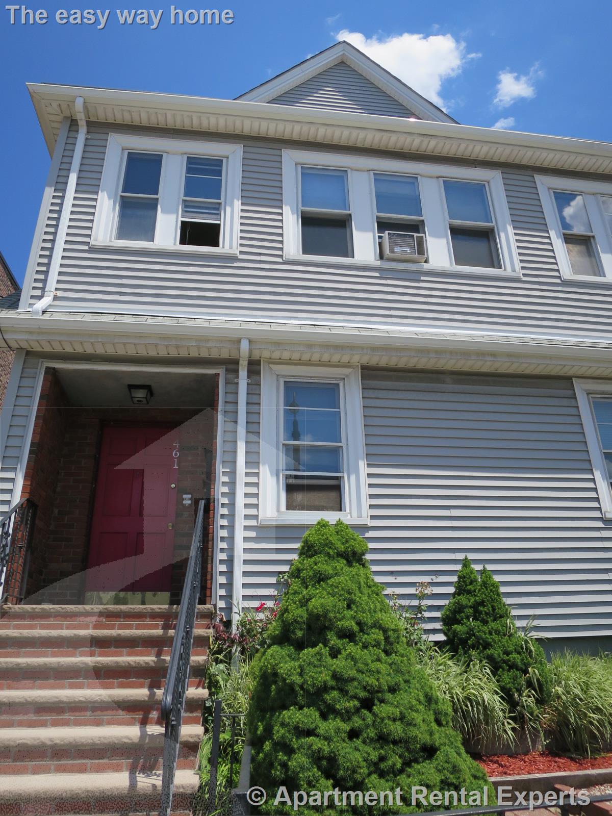 461 Broadway, Magoun Square