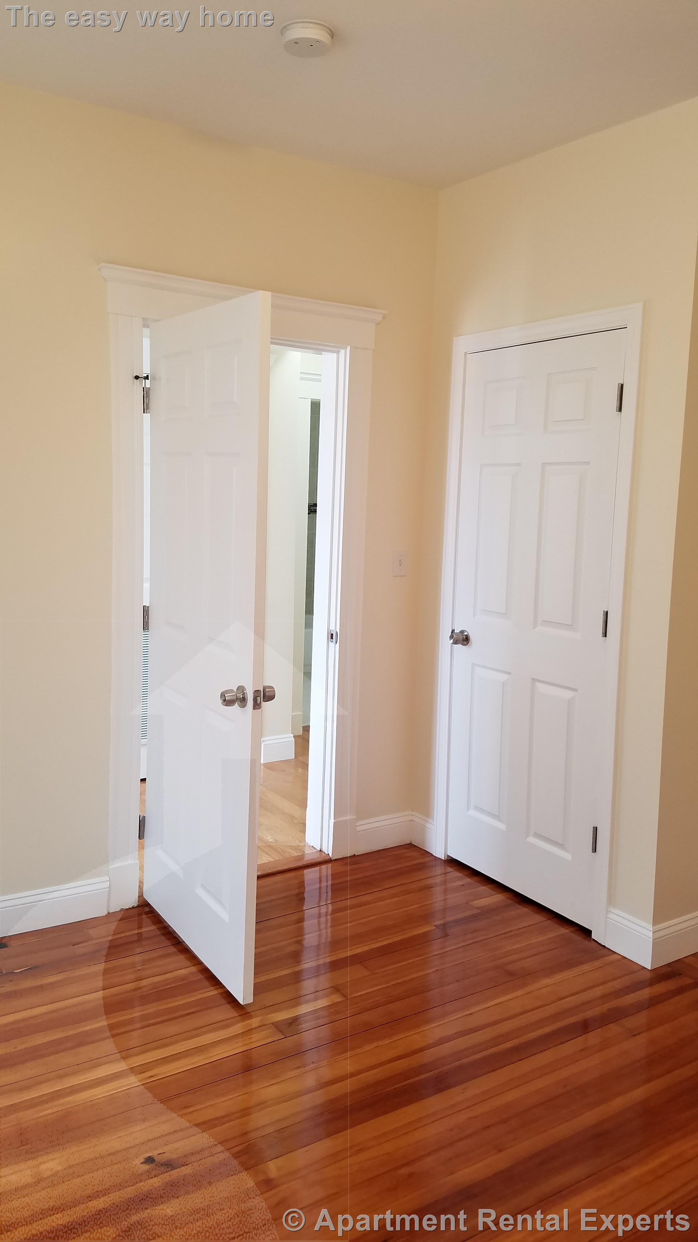 29-31 Belknap St, Teele Square