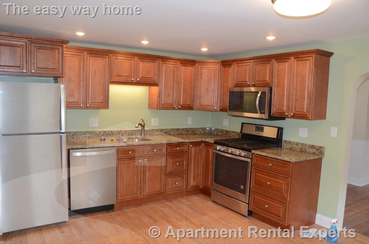 23 Ashland St, Malden Center