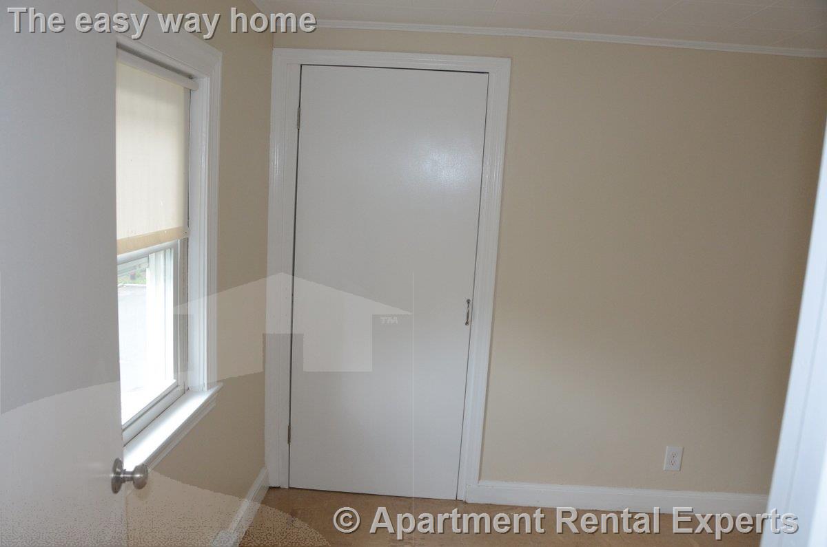 23 Ashland St, Malden Center