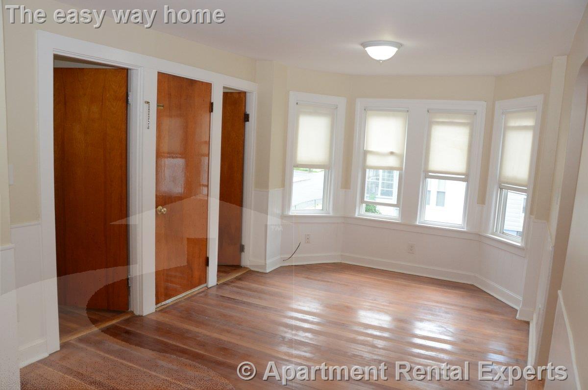 23 Ashland St, Malden Center