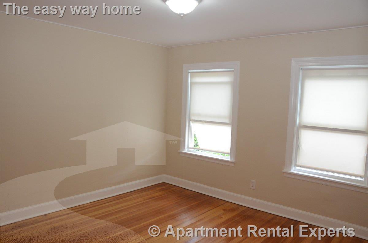 23 Ashland St, Malden Center